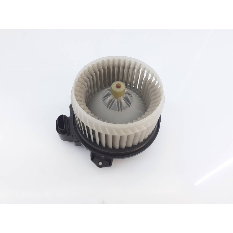 Recambio de ventilador calefaccion para toyota yaris hsd city referencia OEM IAM   