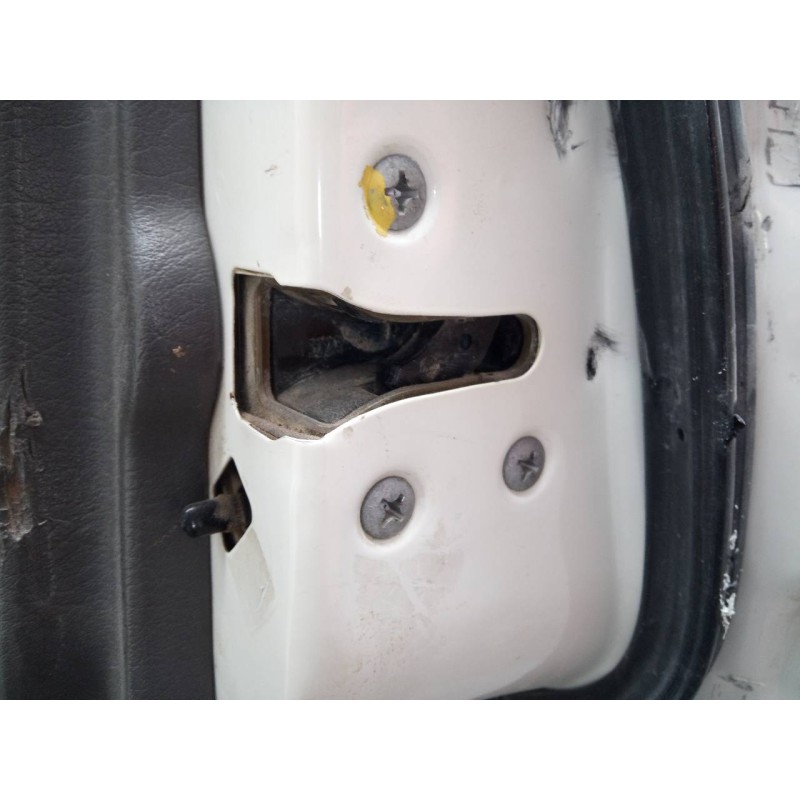 Recambio de cerradura puerta trasera derecha para nissan terrano/terrano.ii (r20) slx familiar referencia OEM IAM   