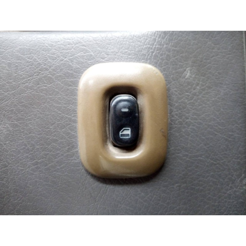 Recambio de mando elevalunas trasero izquierdo para nissan terrano/terrano.ii (r20) slx familiar referencia OEM IAM   