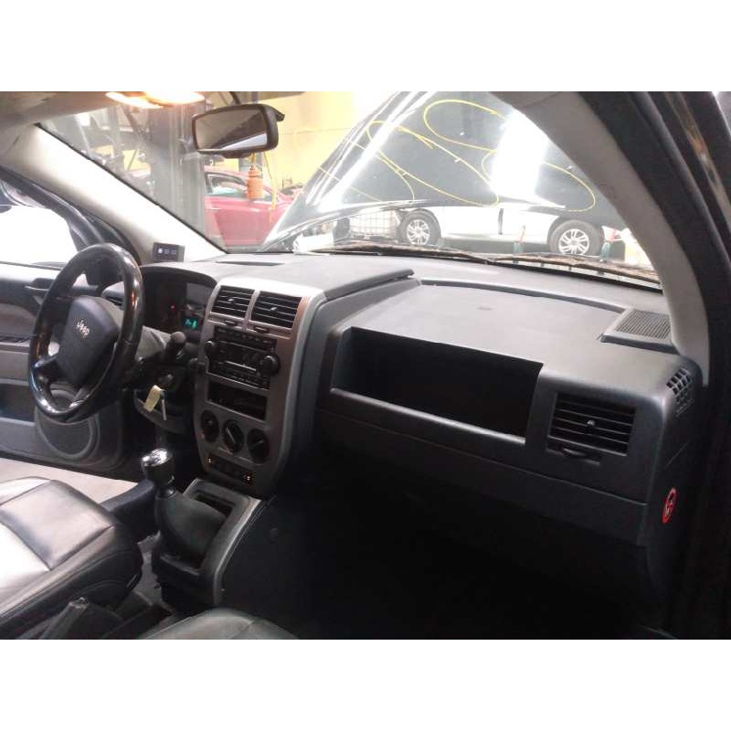 Recambio de salpicadero para jeep compass limited referencia OEM IAM 0YF371DVAD  