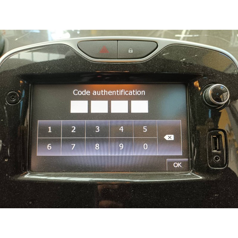 Recambio de sistema audio / radio cd para renault clio iv limited referencia OEM IAM   