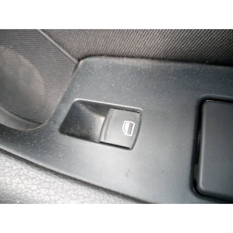 Recambio de mando elevalunas trasero derecho para audi a6 berlina (4f2) 2.0 tdi referencia OEM IAM   