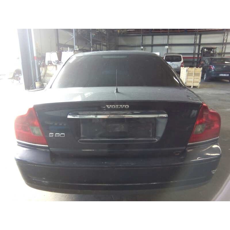 volvo s80 berlina del año 2001
