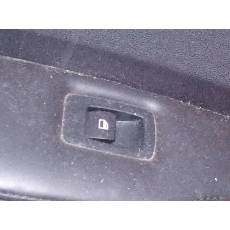 Recambio de mando elevalunas trasero izquierdo para bmw serie 1 berlina (e81/e87) 120d referencia OEM IAM   