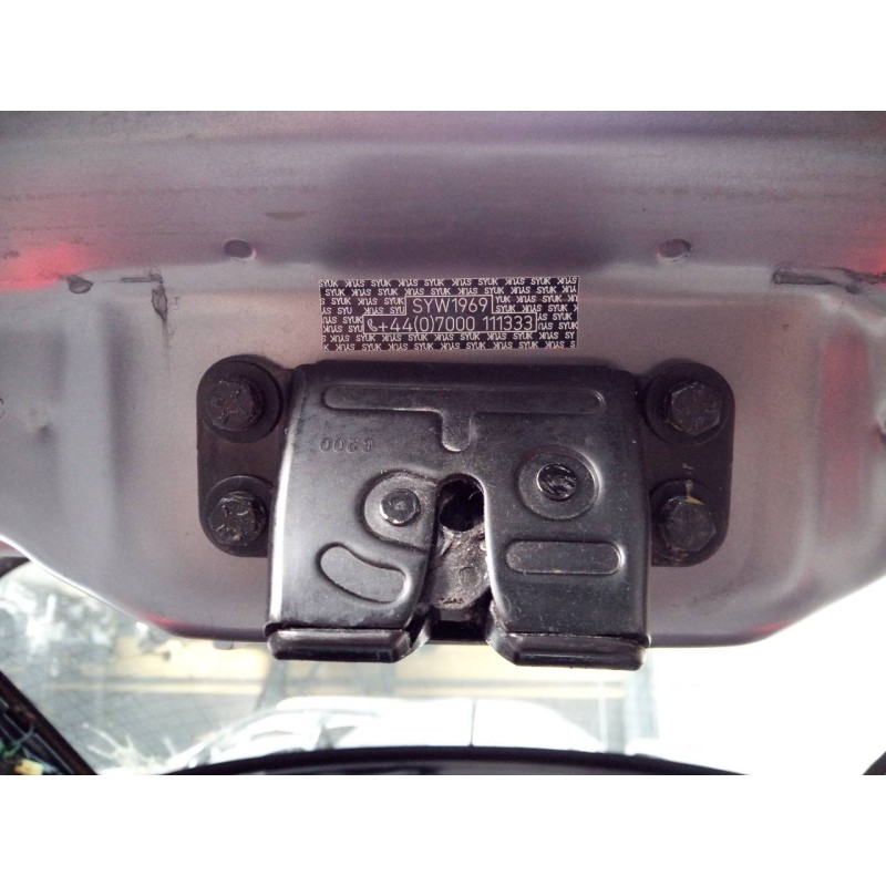 Recambio de cerradura maletero / porton para ssangyong korando limited plus 4x4 referencia OEM IAM   