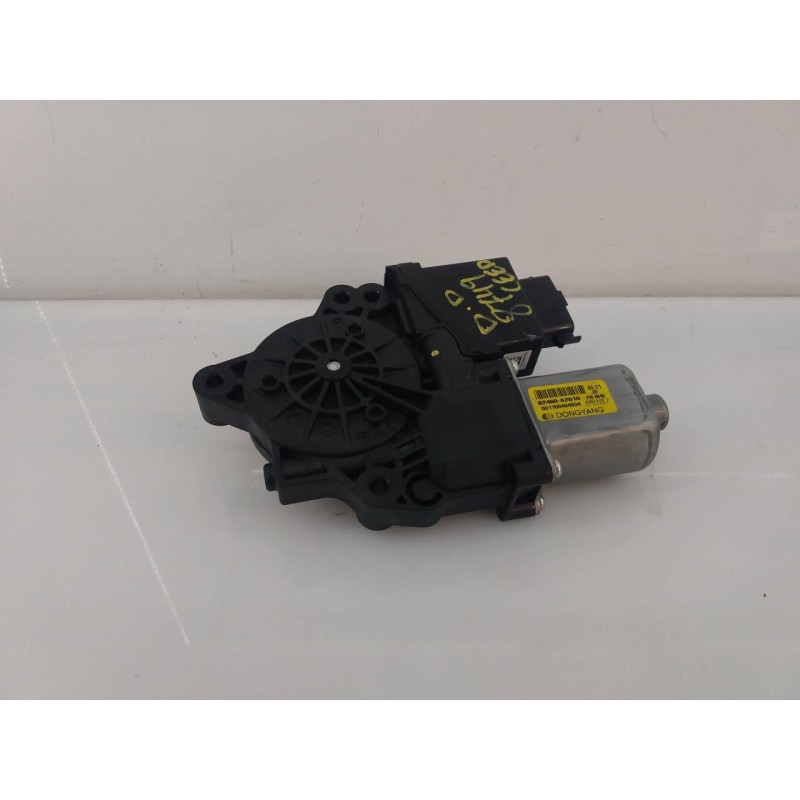 Recambio de motor elevalunas delantero derecho para kia cee´d drive referencia OEM IAM 82460A2010 617013001 