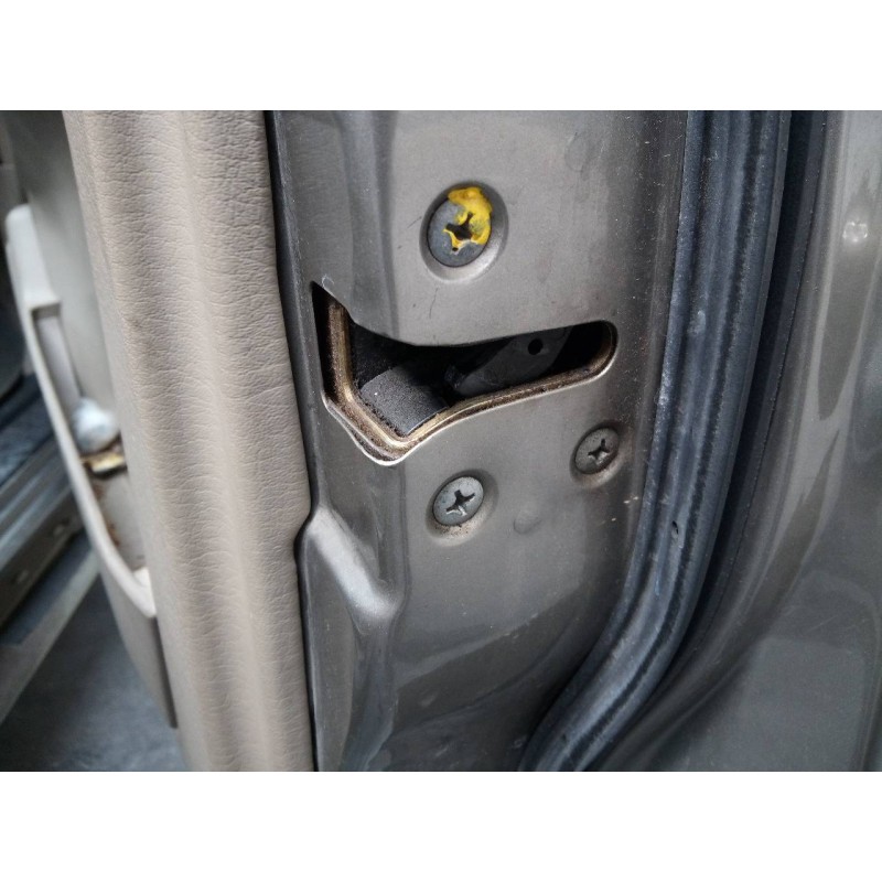 Recambio de cerradura puerta delantera derecha para nissan terrano/terrano.ii (r20) lx (3-ptas.) referencia OEM IAM   