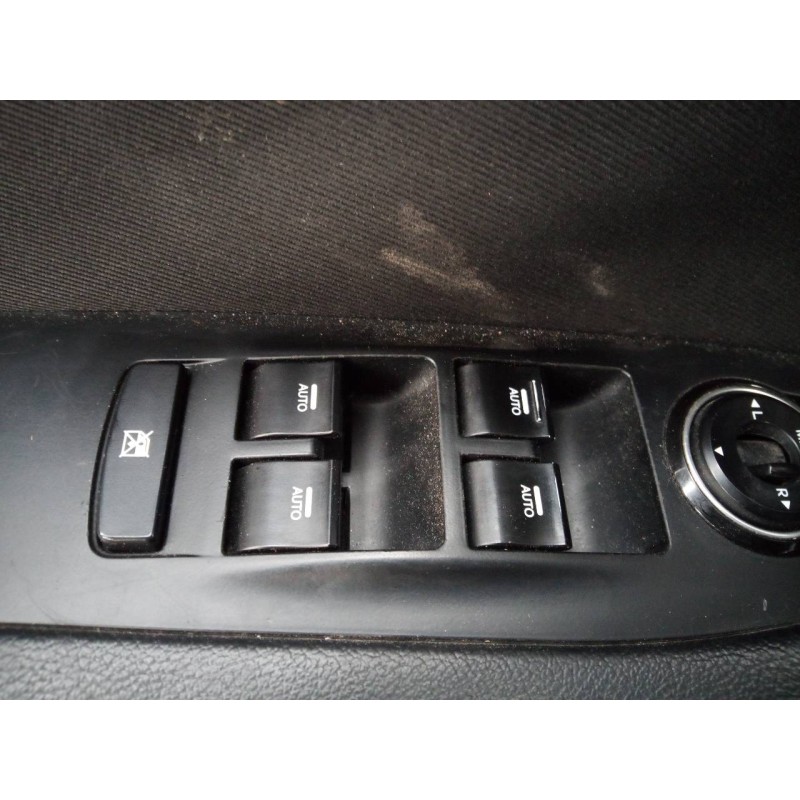 Recambio de mando elevalunas delantero izquierdo para hyundai i40 comfort referencia OEM IAM   