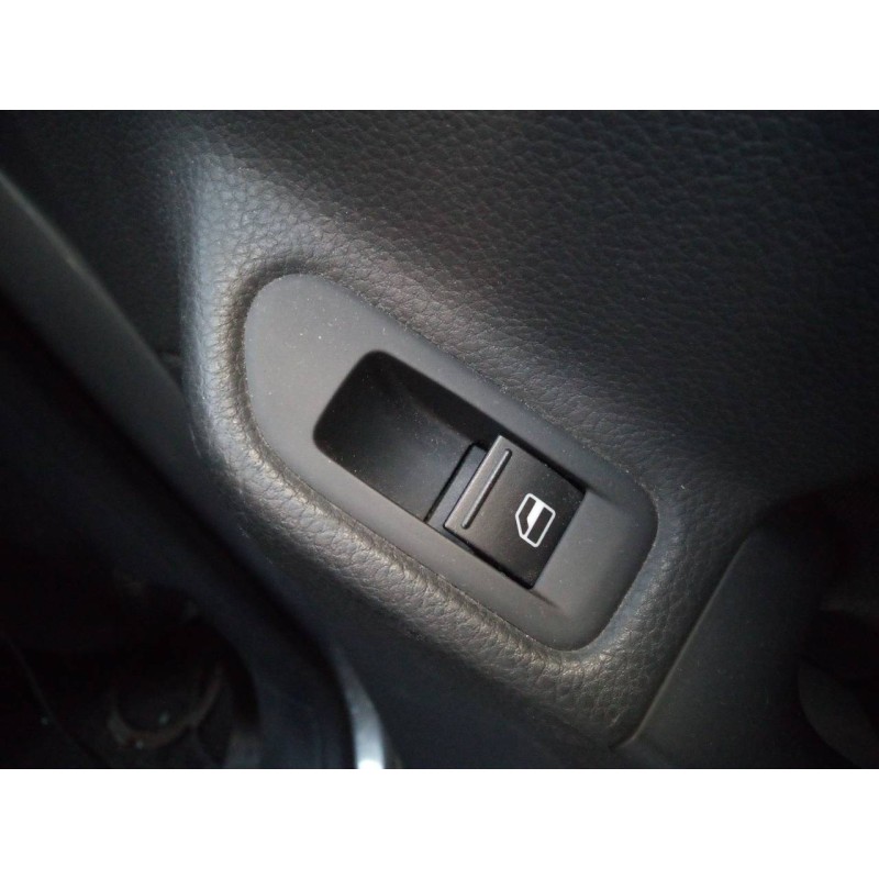 Recambio de mando elevalunas trasero derecho para volkswagen golf vi (5k1) rabbit bluemotion referencia OEM IAM   