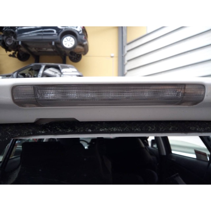 Recambio de luz central de freno para toyota prius+ eco referencia OEM IAM   