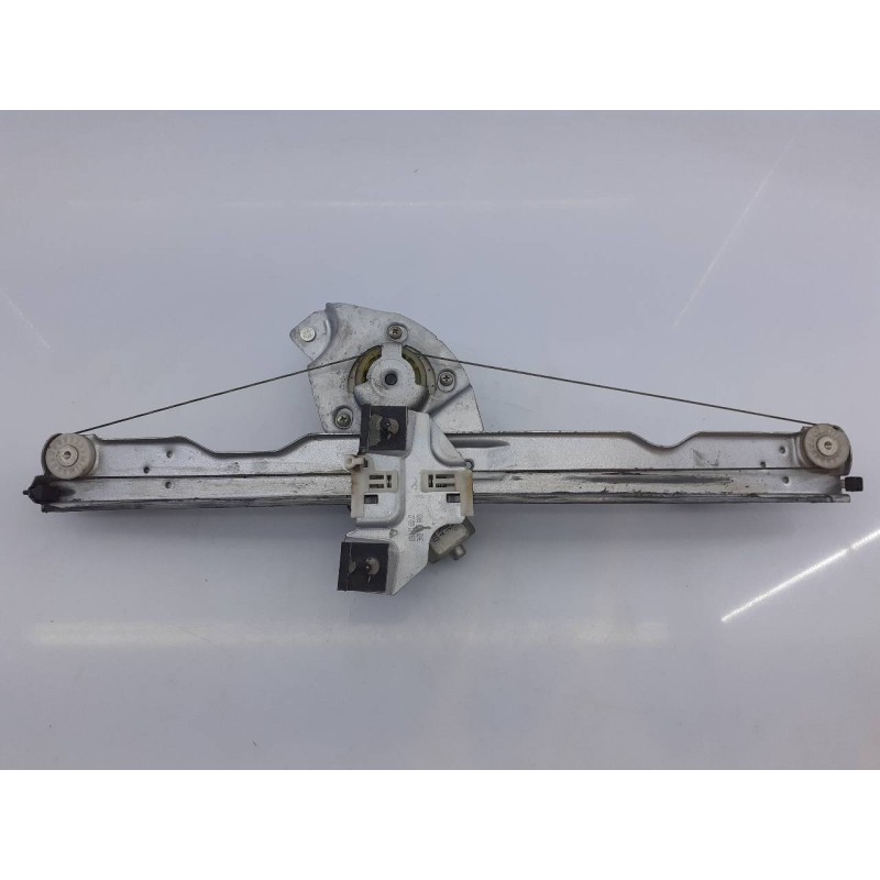 Recambio de elevalunas delantero izquierdo para dacia sandero laureate referencia OEM IAM 8200733829E  