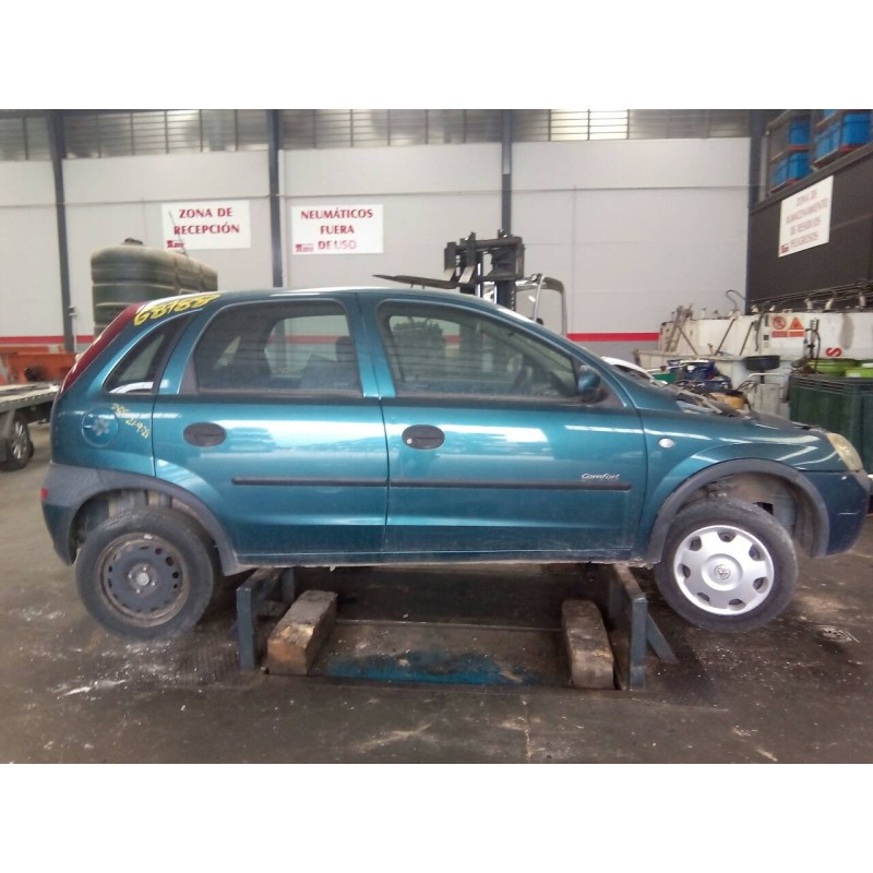 opel corsa c del año 2001