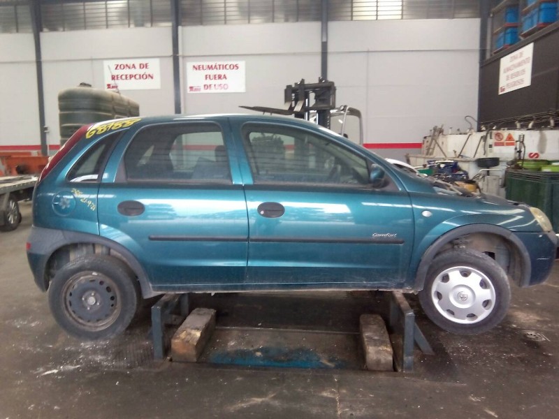opel corsa c del año 2001