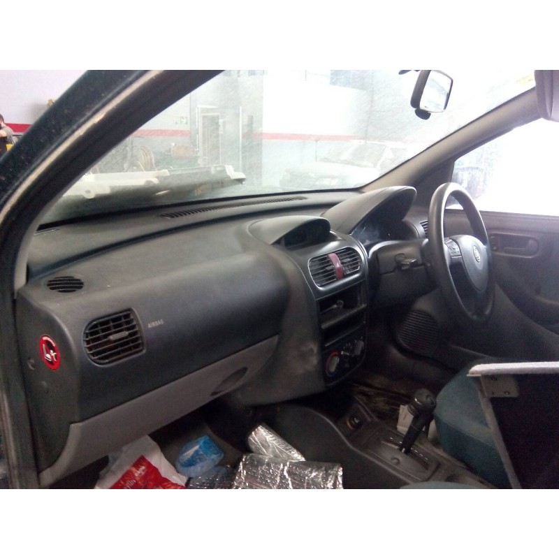 opel corsa c del año 2001