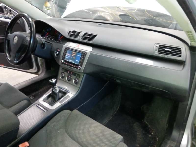 volkswagen passat variant (3c5) del año 2006