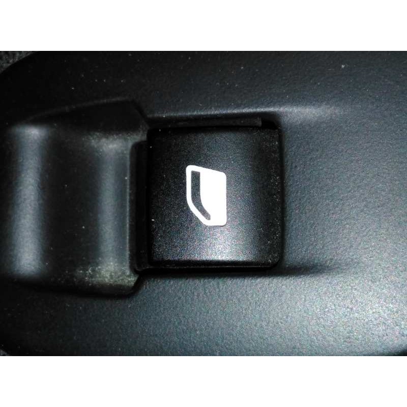 Recambio de mando elevalunas trasero derecho para peugeot 208 active referencia OEM IAM   