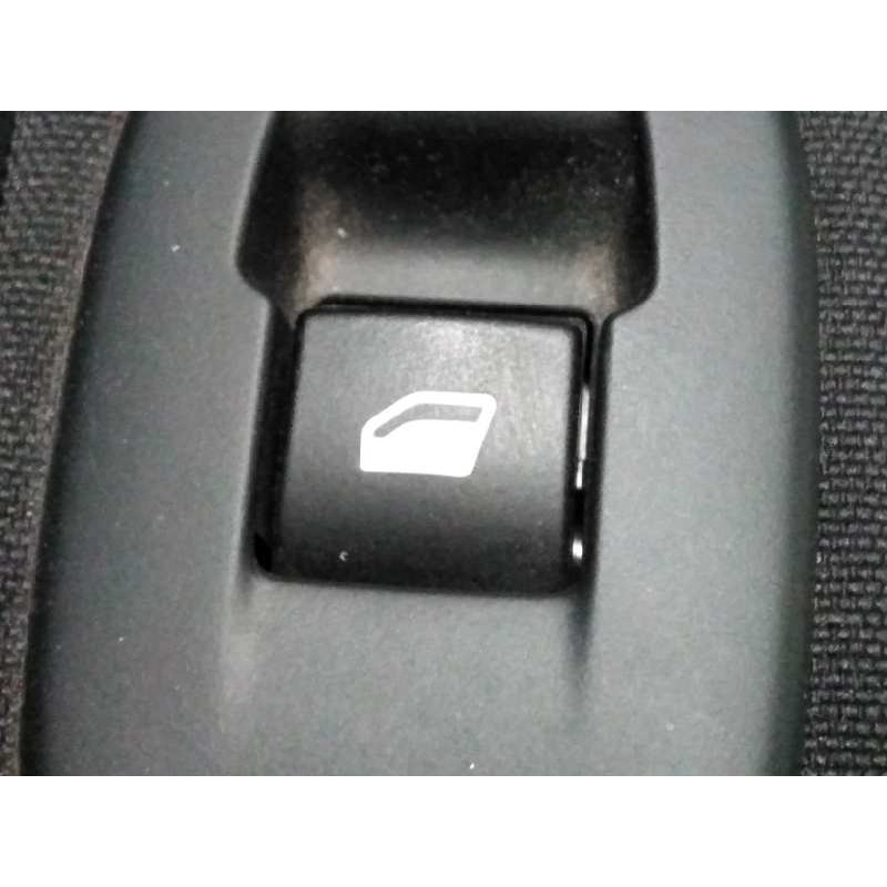 Recambio de mando elevalunas trasero izquierdo para peugeot 208 active referencia OEM IAM   