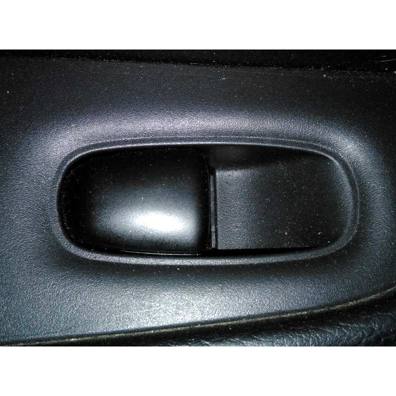 Recambio de mando elevalunas trasero izquierdo para nissan x-trail (t32) 360 referencia OEM IAM 254114CE0A  