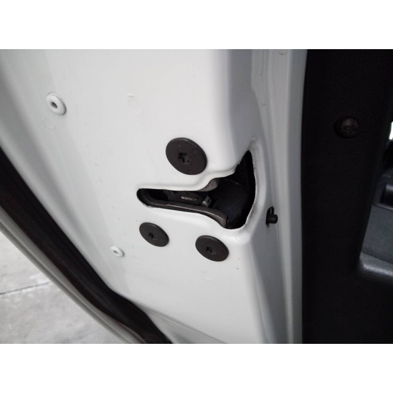 Recambio de cerradura puerta trasera izquierda para renault megane iii berlina 5 p authentique referencia OEM IAM   