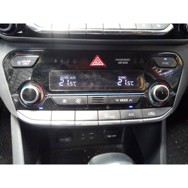 Recambio de mando climatizador para hyundai ioniq hybrid referencia OEM IAM 97250G2020  