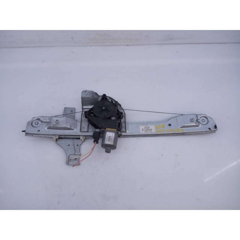 Recambio de elevalunas delantero derecho para peugeot 208 active referencia OEM IAM 9673154380 A002C501 