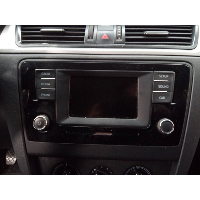 Recambio de sistema audio / radio cd para skoda rapid active referencia OEM IAM   