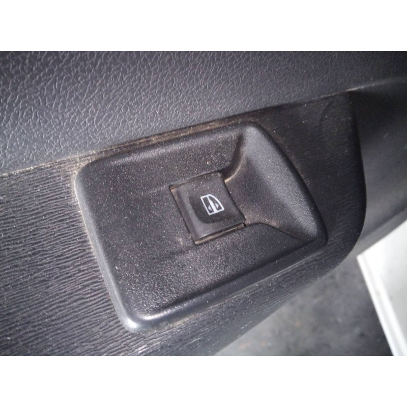 Recambio de mando elevalunas trasero izquierdo para dacia lodgy stepway referencia OEM IAM   