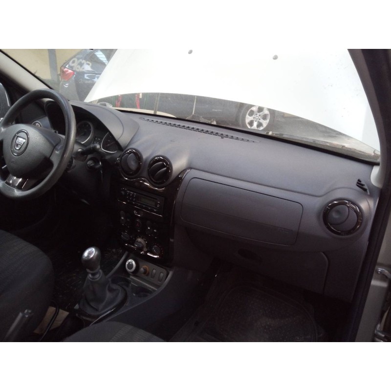 Recambio de salpicadero para dacia duster ambiance 4x4 referencia OEM IAM   