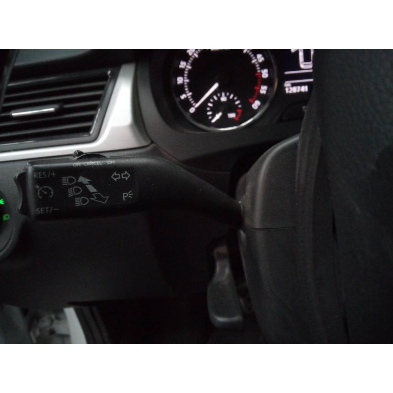 Recambio de mando intermitentes para skoda spaceback (5h) active referencia OEM IAM   