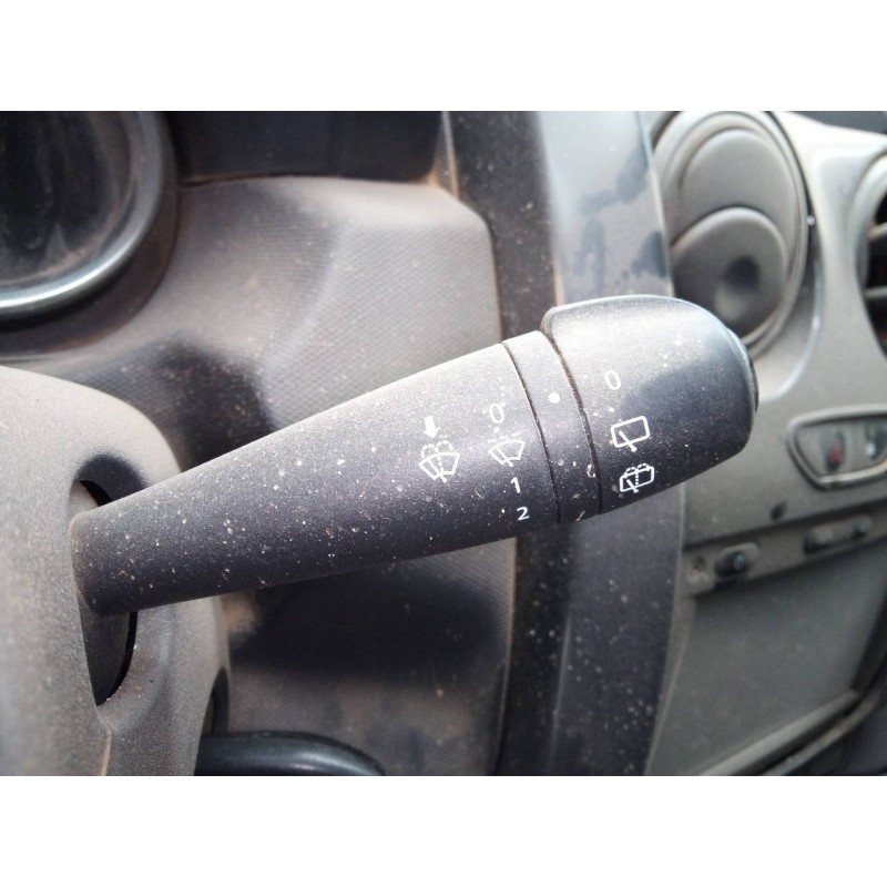 Recambio de mando limpia para dacia duster laureate 4x2 referencia OEM IAM   