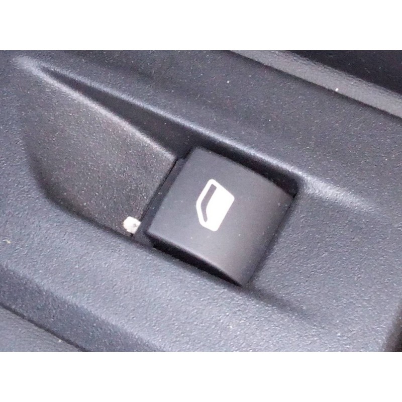 Recambio de mando elevalunas trasero derecho para peugeot 2008 (p1) active referencia OEM IAM   