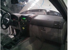 Recambio de salpicadero para kia sorento 2.5 crdi ex referencia OEM IAM 847103E010GW  