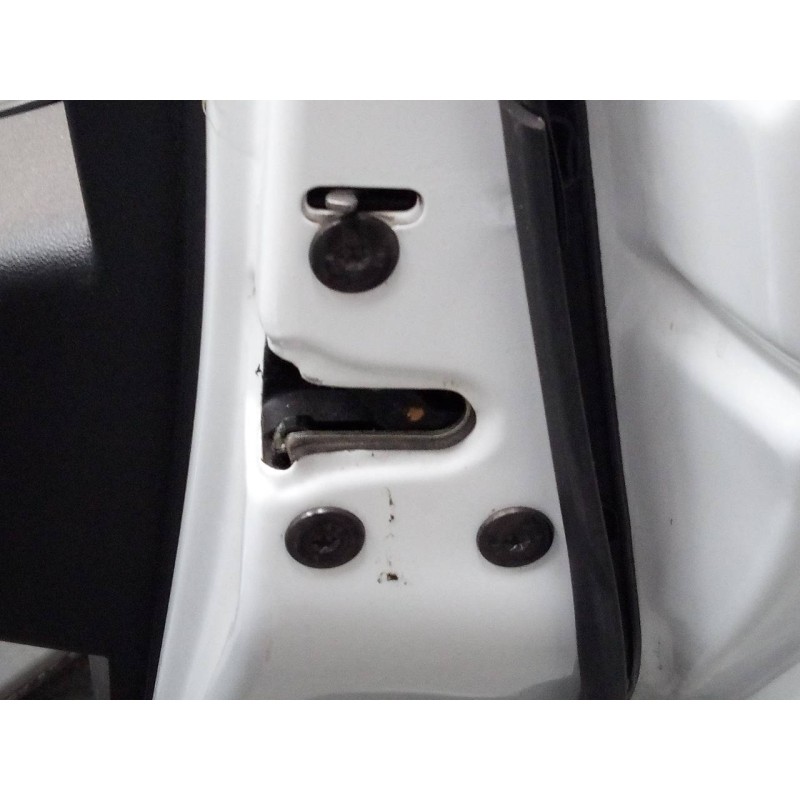 Recambio de cerradura puerta trasera derecha para dacia duster ambiance 4x2 referencia OEM IAM   