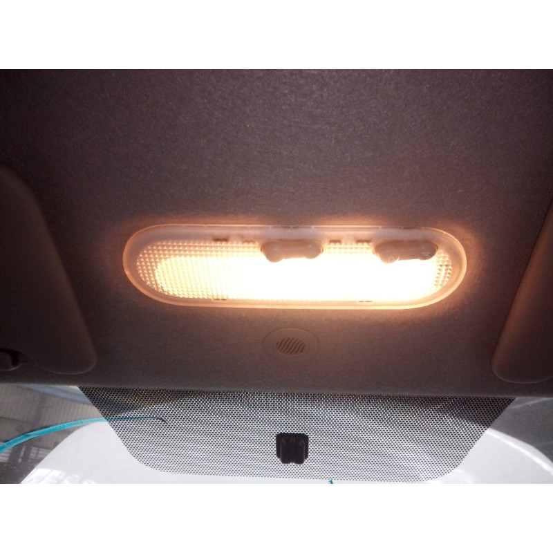 Recambio de luz interior para dacia duster ambiance 4x2 referencia OEM IAM   