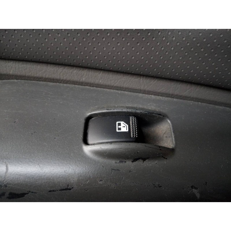 Recambio de mando elevalunas trasero izquierdo para hyundai tucson (jm) 2.0 crdi style referencia OEM IAM   