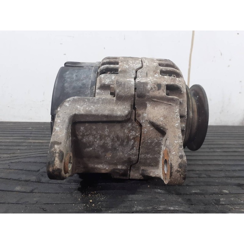 Recambio de alternador para nissan terrano/terrano.ii (r20) referencia OEM IAM 0123310051  