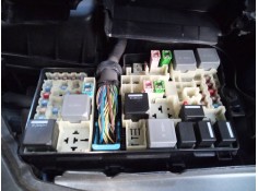 Recambio de caja reles / fusibles para volvo v40 momentum referencia OEM IAM   