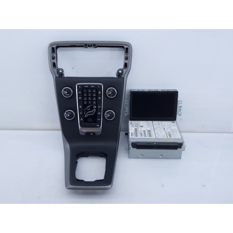 Recambio de sistema navegacion gps para volvo v40 momentum referencia OEM IAM 31382906AC 3387509Y5CS/ 31466821AA 