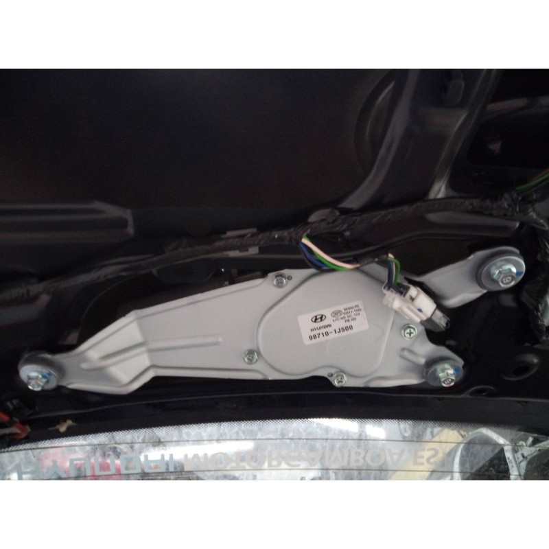 Recambio de motor limpia trasero para hyundai i20 city s referencia OEM IAM 987101J500  