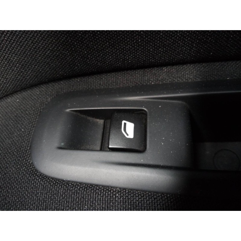 Recambio de mando elevalunas trasero derecho para peugeot 308 active referencia OEM IAM   