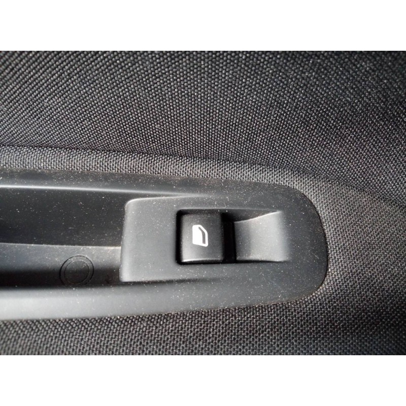 Recambio de mando elevalunas trasero izquierdo para peugeot 308 active referencia OEM IAM   