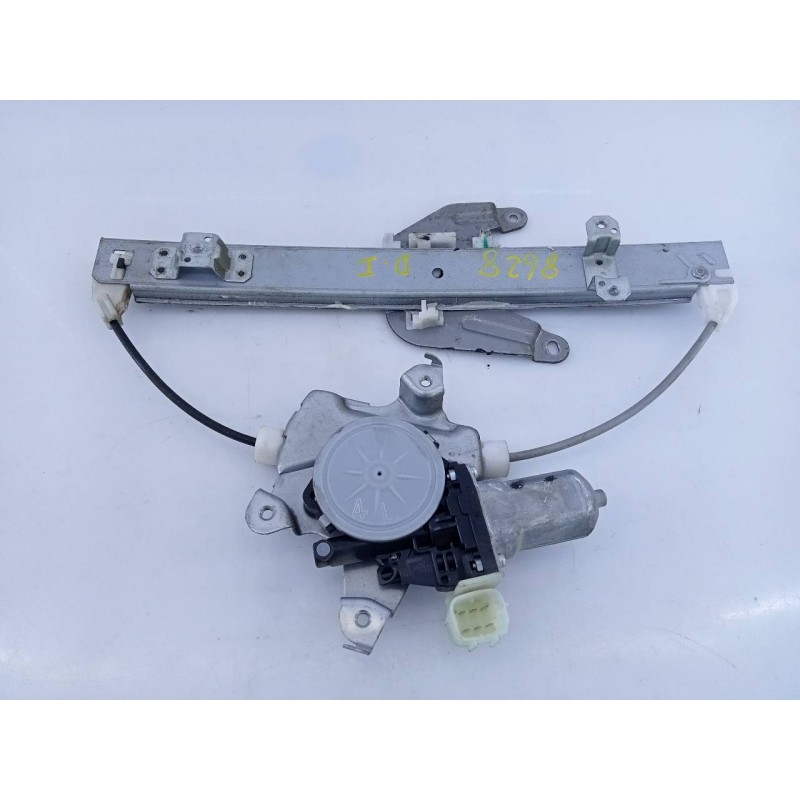 Recambio de elevalunas delantero izquierdo para nissan x-trail (t31) se referencia OEM IAM 82731JG00A 2621004320 