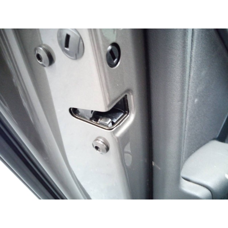 Recambio de cerradura puerta trasera izquierda para audi a4 ber. (b8) básico referencia OEM IAM   