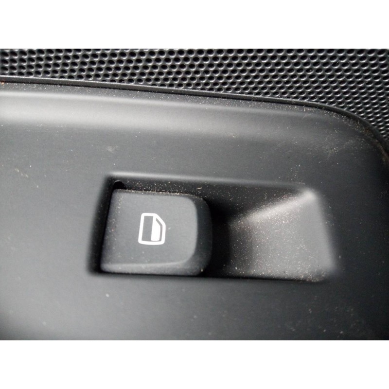 Recambio de mando elevalunas delantero derecho para audi a3 sportback (8vf) s line edition referencia OEM IAM   