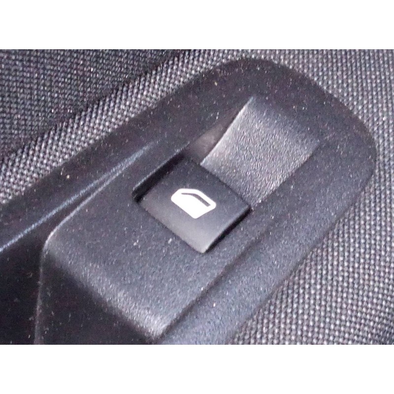 Recambio de mando elevalunas trasero izquierdo para peugeot 308 active referencia OEM IAM   