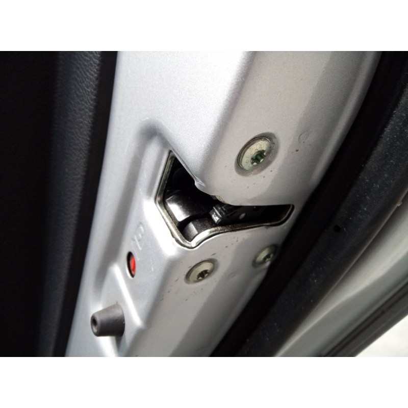 Recambio de cerradura puerta trasera derecha para hyundai i40 style blue referencia OEM IAM   