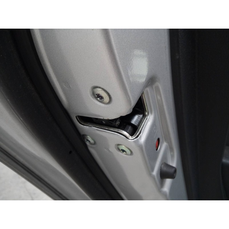 Recambio de cerradura puerta trasera izquierda para hyundai i40 style blue referencia OEM IAM   