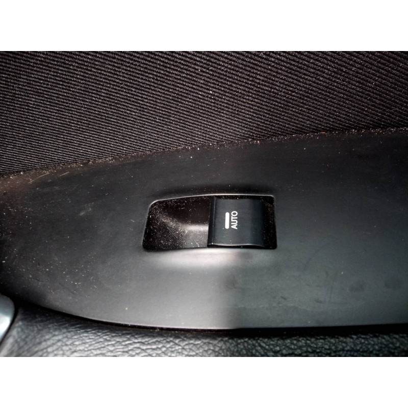 Recambio de mando elevalunas delantero derecho para hyundai i40 style blue referencia OEM IAM   