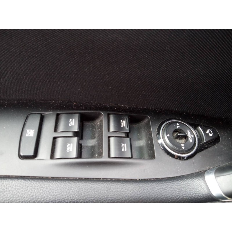 Recambio de mando elevalunas delantero izquierdo para hyundai i40 style blue referencia OEM IAM   