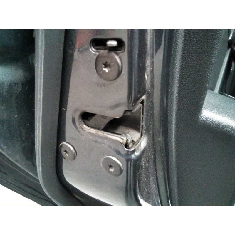 Recambio de cerradura puerta trasera izquierda para dacia duster laureate 4x2 referencia OEM IAM   